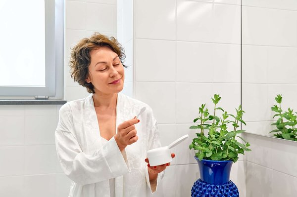 Wie kann man nächtliche Muskelkrämpfe durch bessere Flüssigkeitszufuhr verhindern?